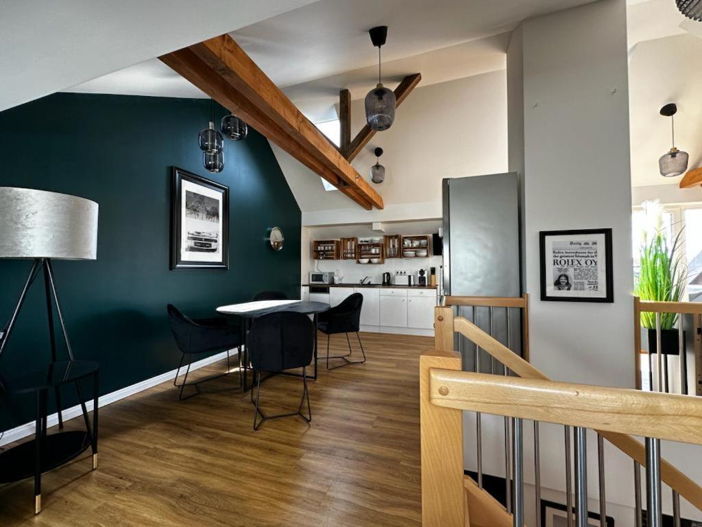 Nr 14 - Hochwertiges 3 Zimmer Maisonette Appartment Mit Grosszugigen Wohnbereich Und Balkon Leipzig Luaran gambar